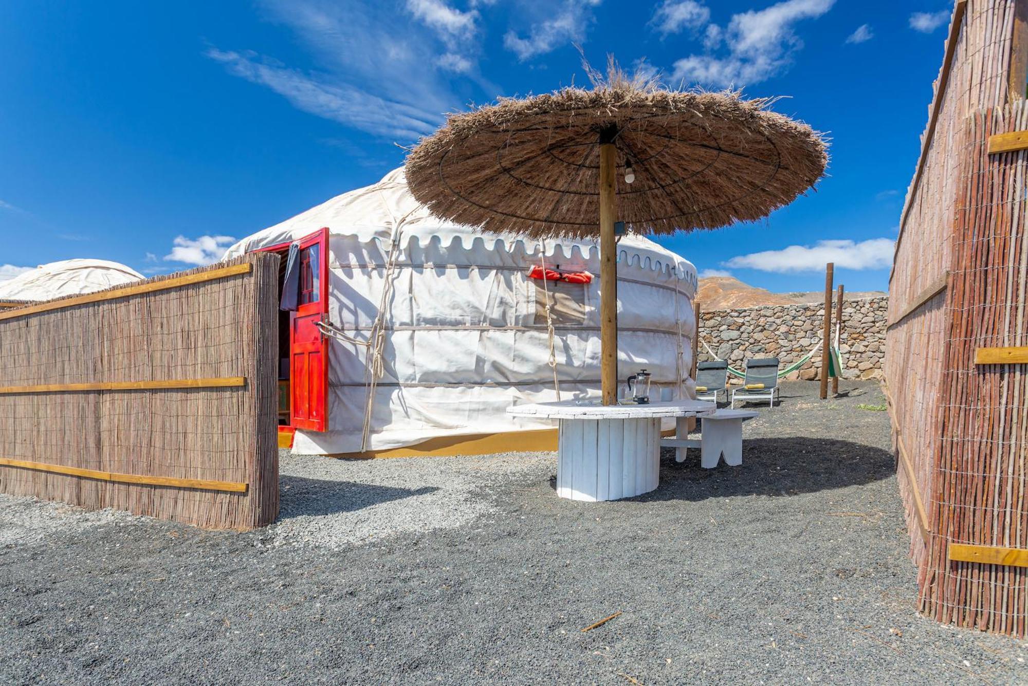 Finca De Arrieta Village - Yurts And Stone Cottages - Shared Pool - Walking Distance To Arrieta Beach - Eco Friendly Tabayesco Exteriör bild