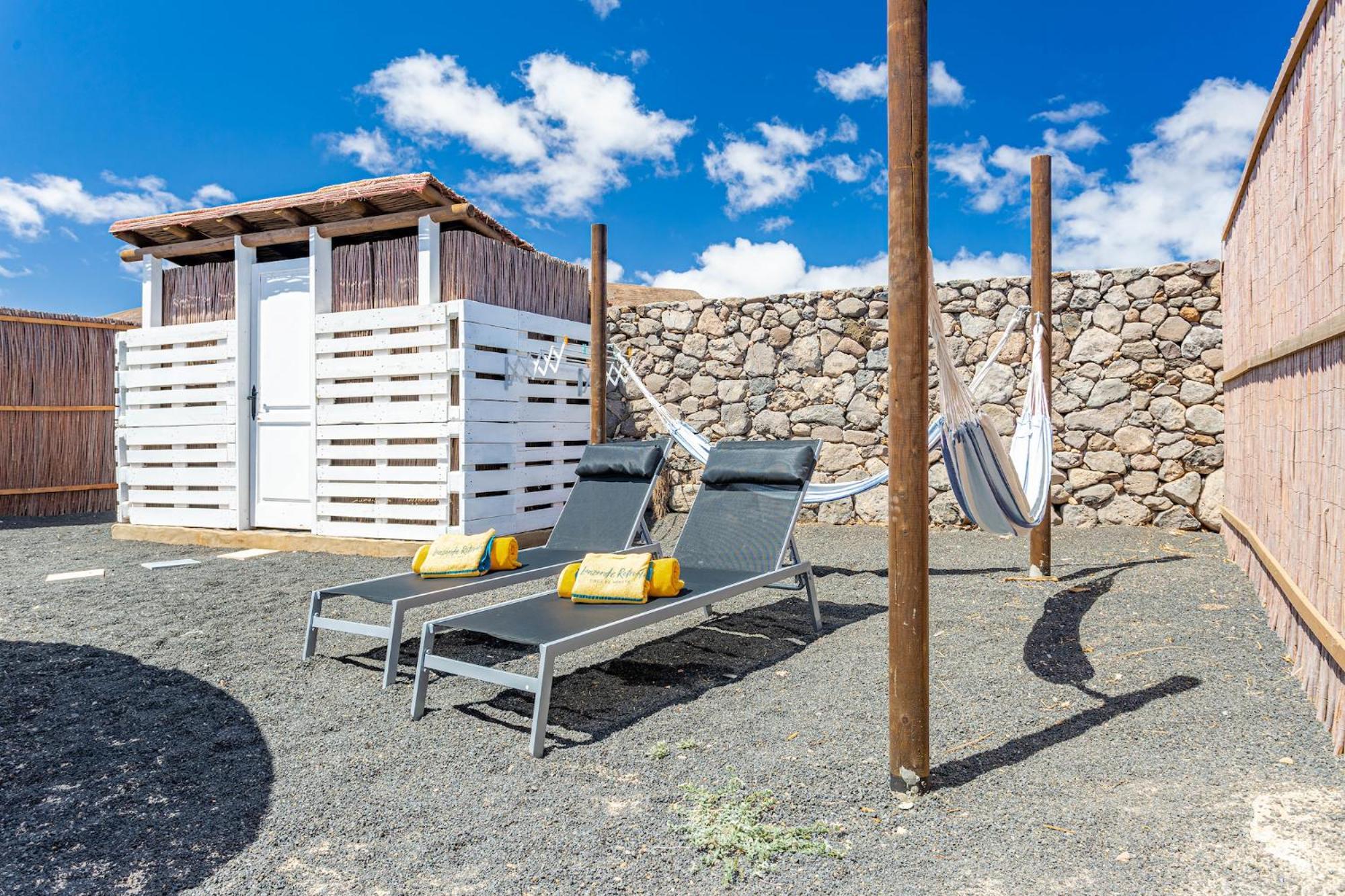 Finca De Arrieta Village - Yurts And Stone Cottages - Shared Pool - Walking Distance To Arrieta Beach - Eco Friendly Tabayesco Exteriör bild