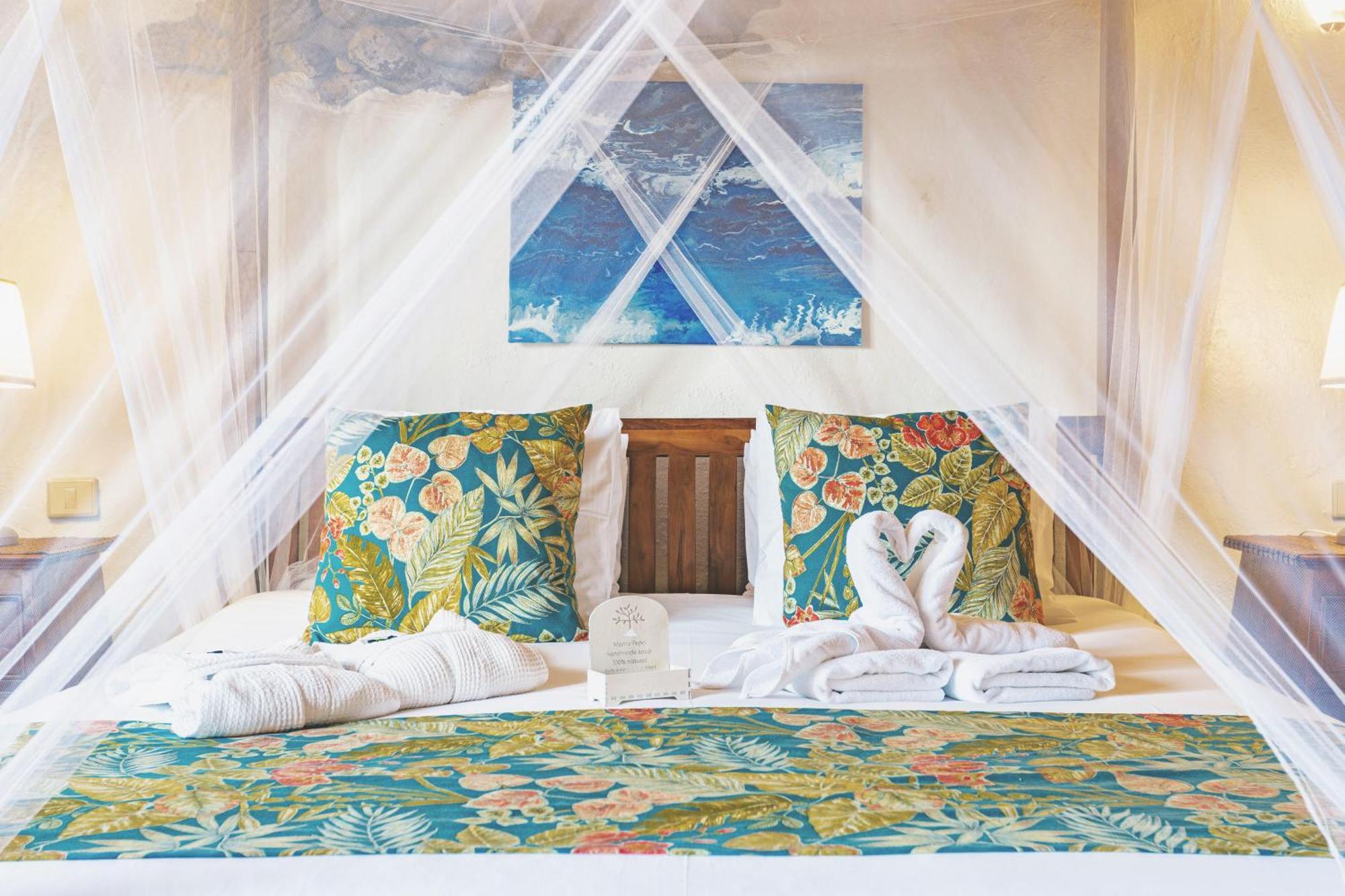 Finca De Arrieta Village - Yurts And Stone Cottages - Shared Pool - Walking Distance To Arrieta Beach - Eco Friendly Tabayesco Exteriör bild